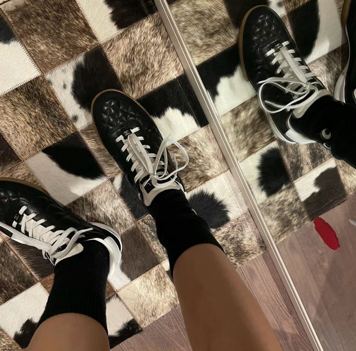 C 로우탑 퀄팅 스니커즈