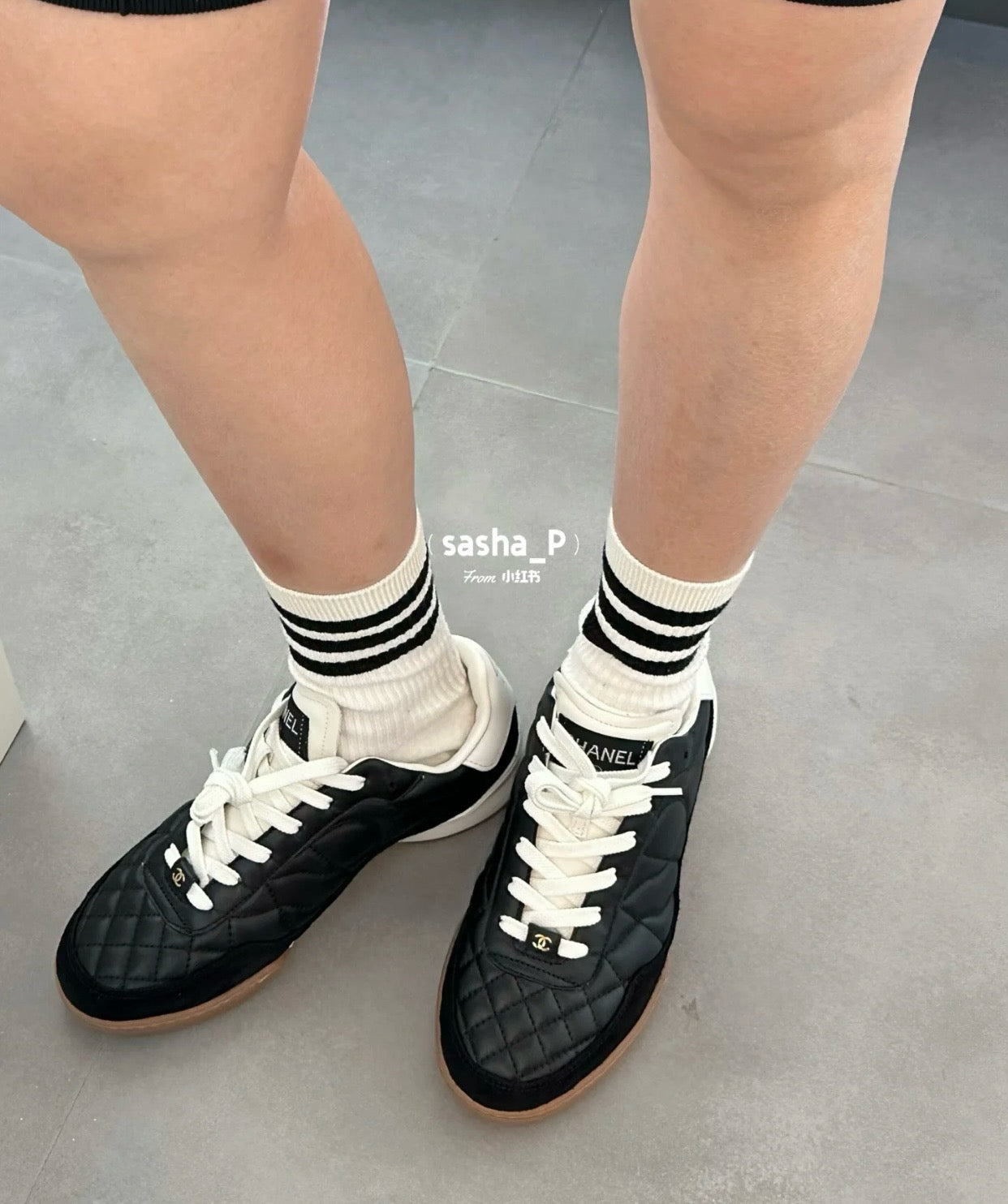 C 로우탑 퀄팅 스니커즈