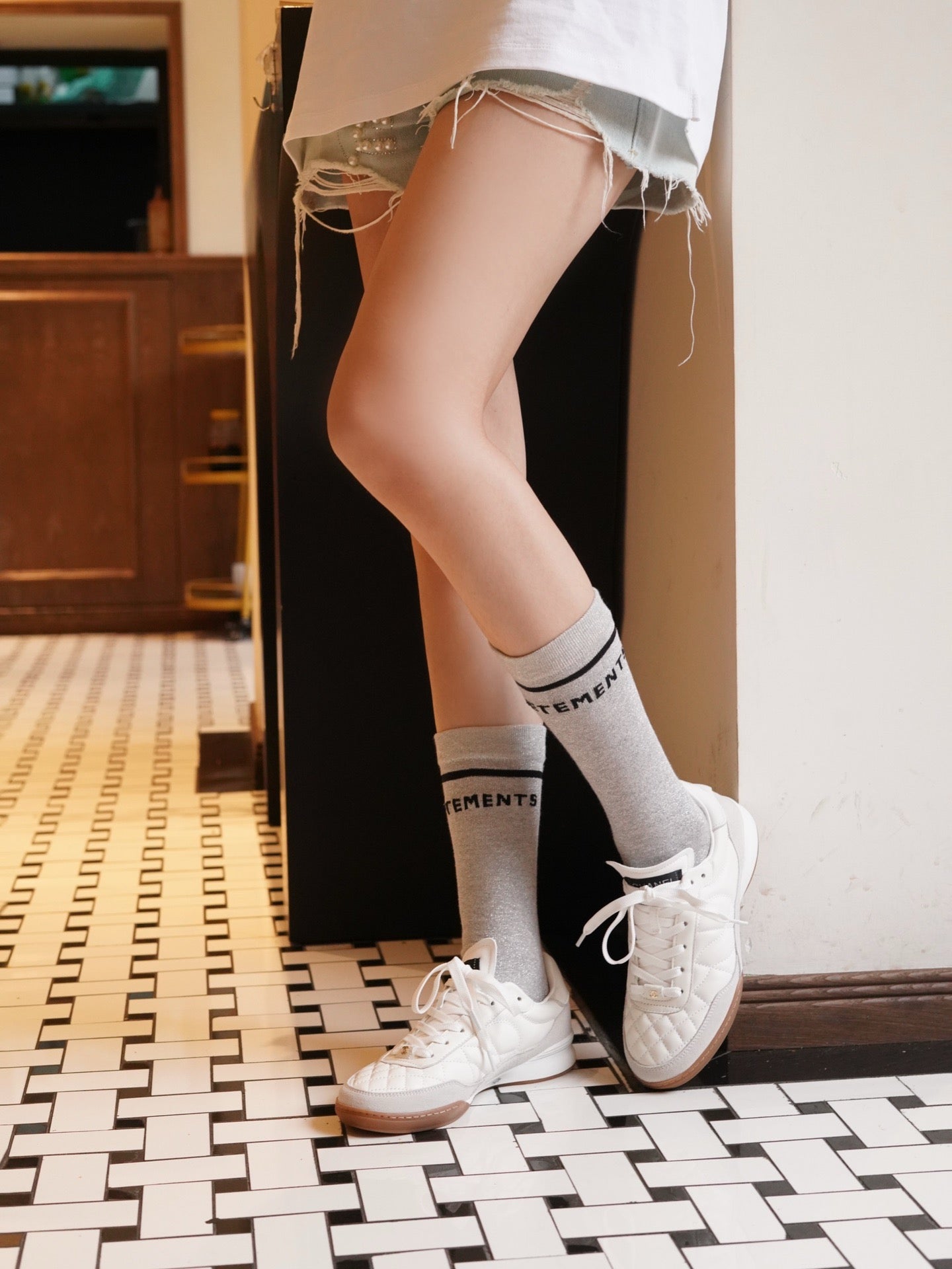 C 로우탑 퀄팅 스니커즈