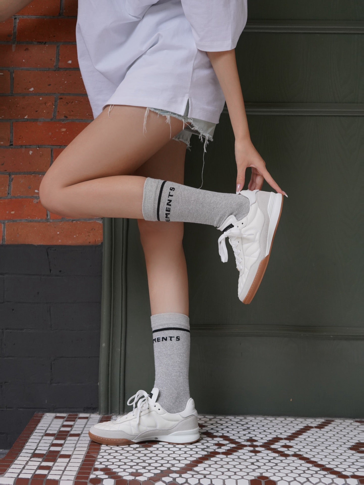 C 로우탑 퀄팅 스니커즈