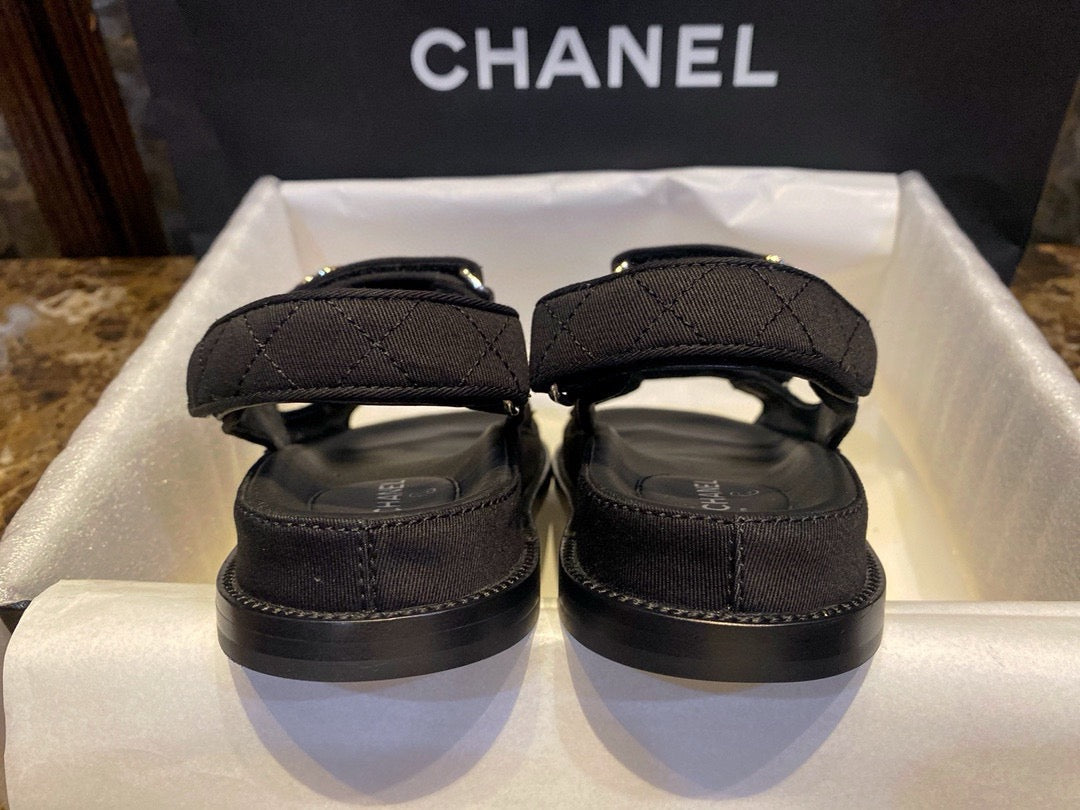 C 큐빅 CC로고 벨크로 샌들 패브릭