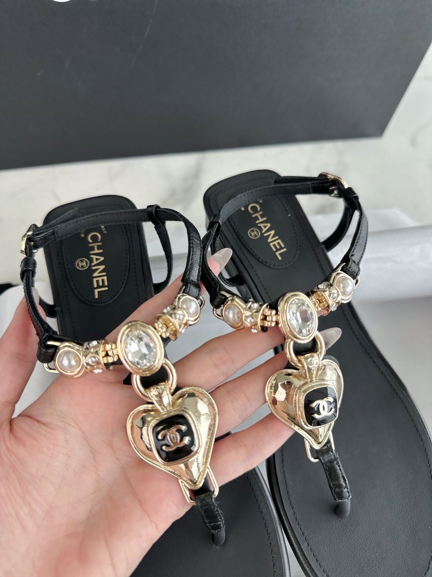 C 23SS CC 하트 플립 플랍
