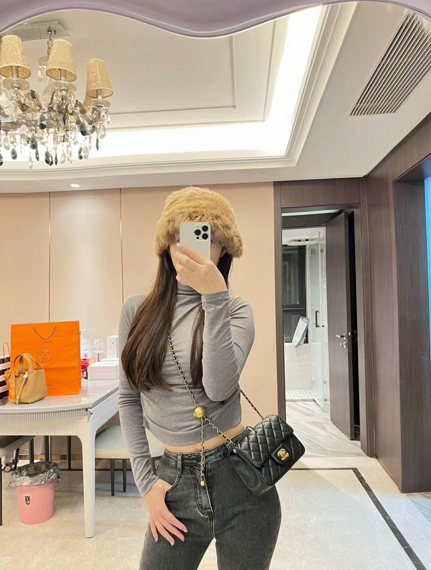 C 골드볼 쁘띠삭 플랩백 램스킨