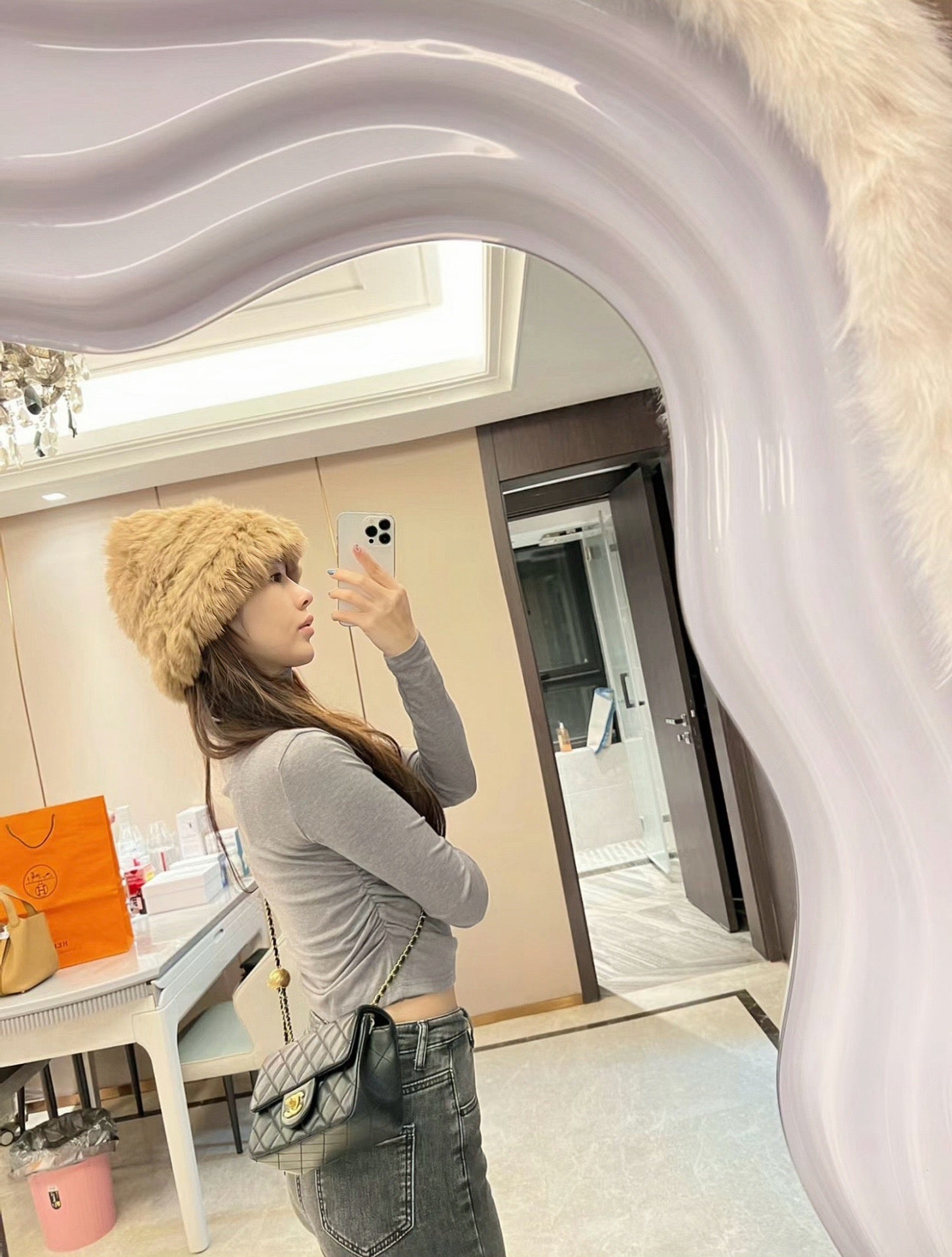 C 골드볼 쁘띠삭 플랩백 램스킨