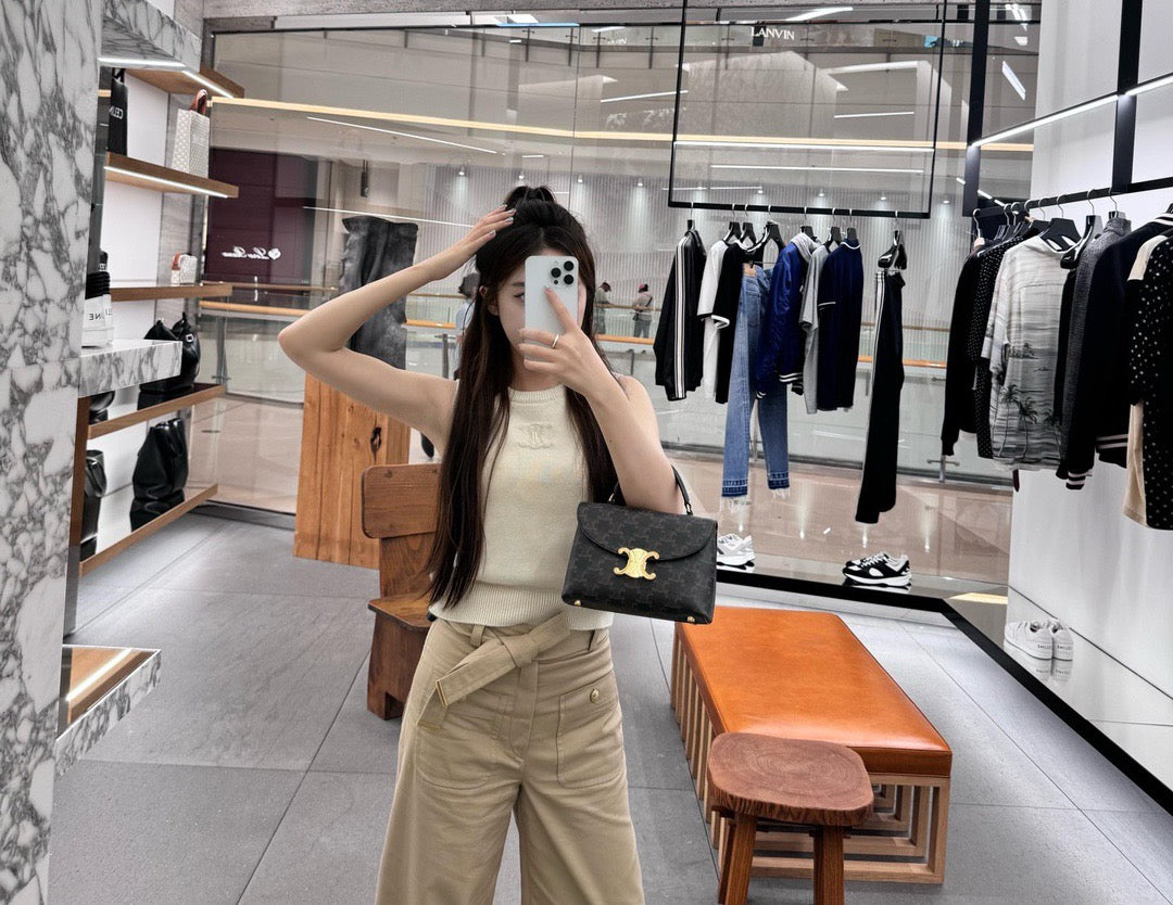 CEL 틴 니노백 트리옹프 캔버스
