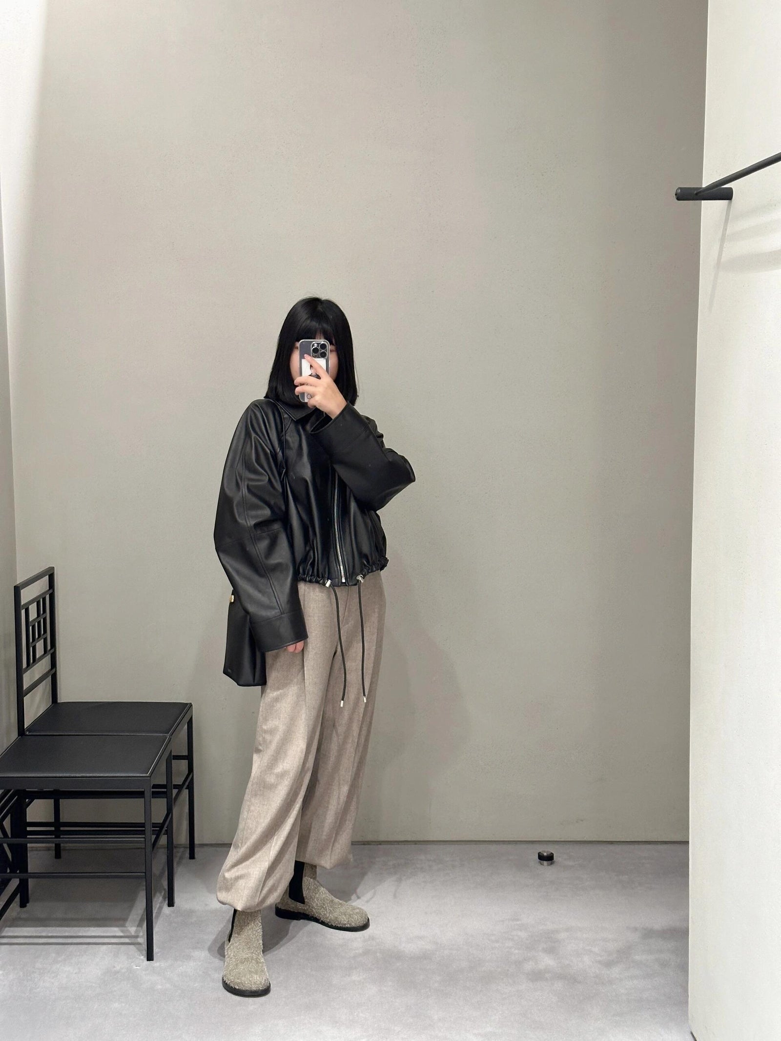 로에베 페블 파우치