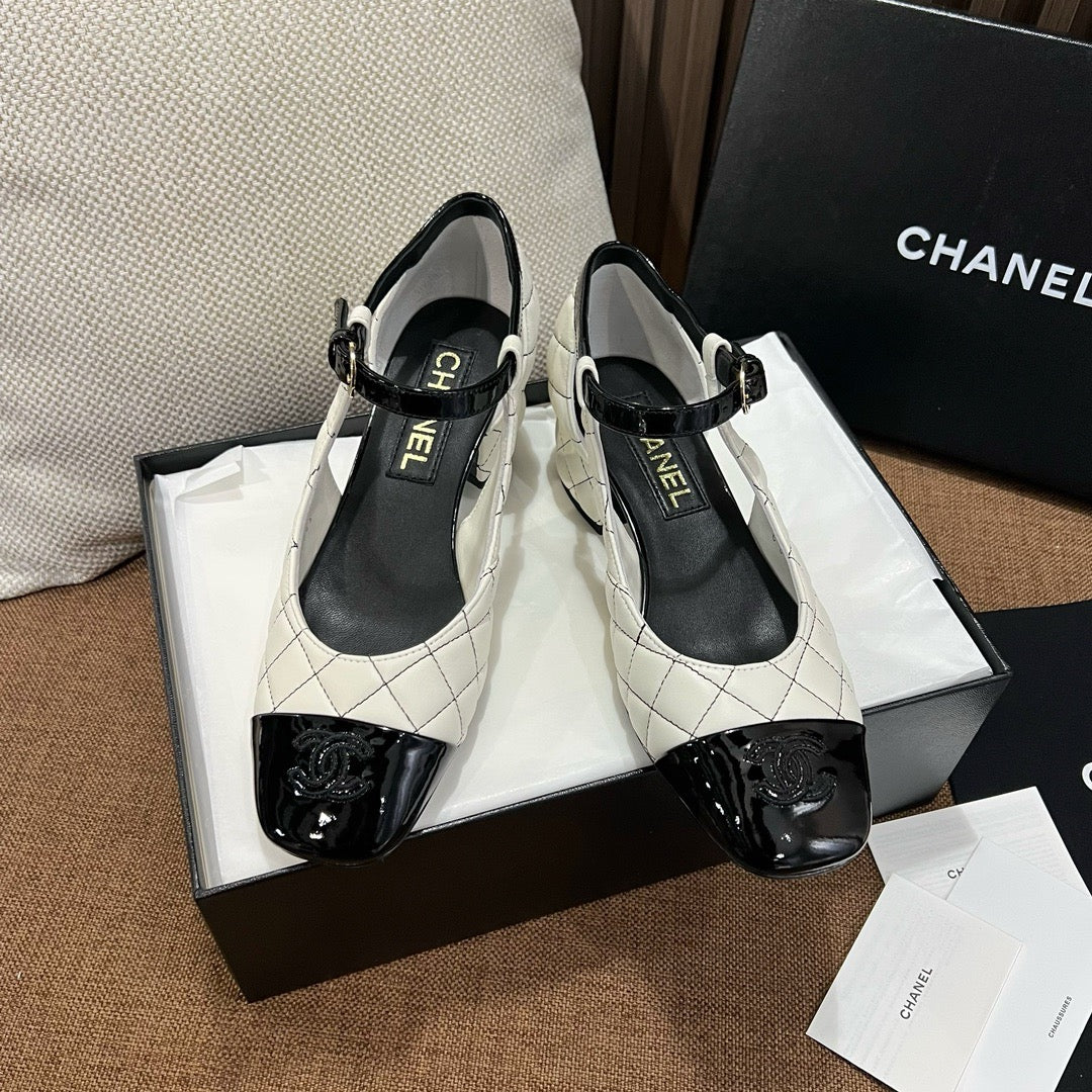 C CC로고 벨벳 메리제인 힐