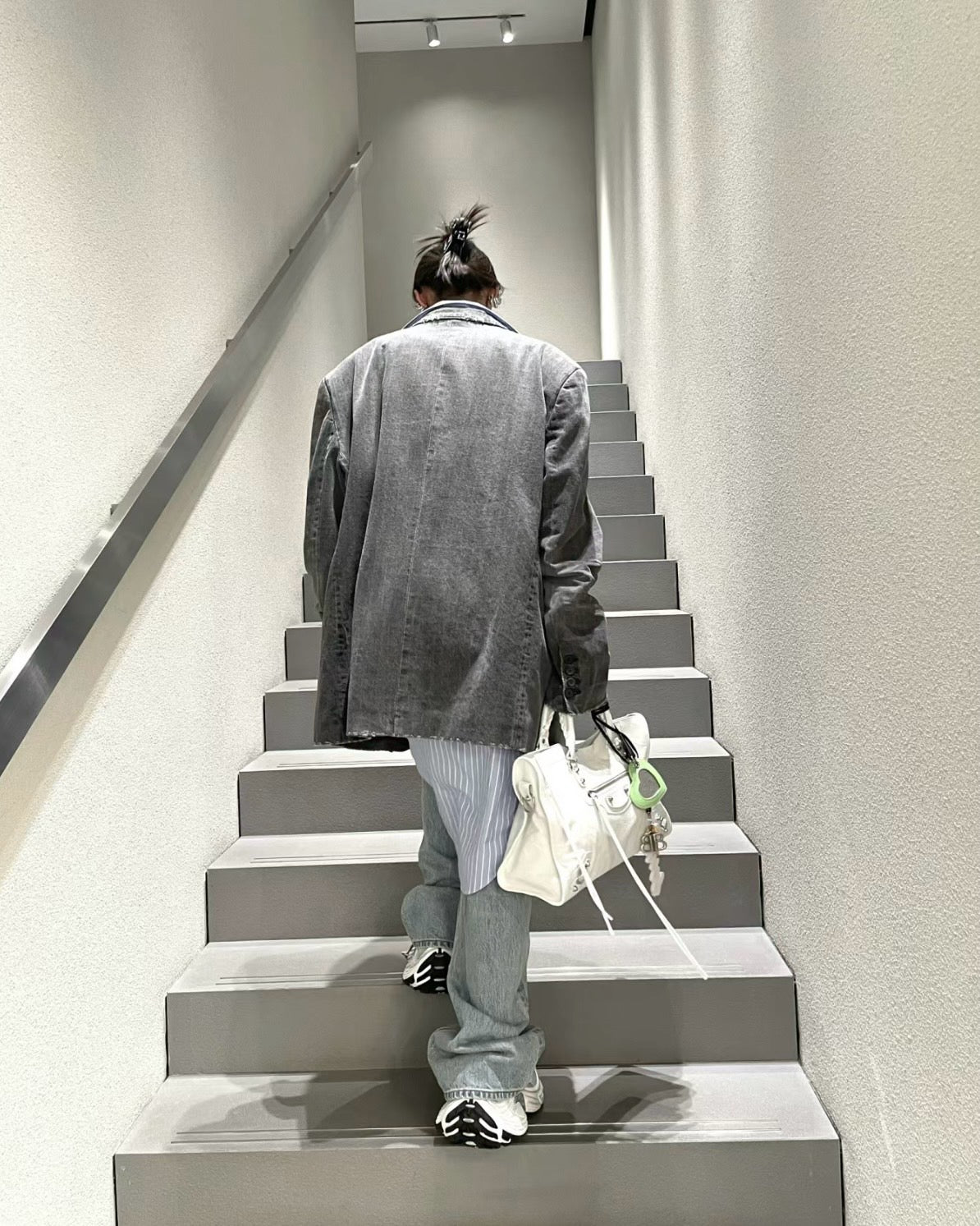 발렌시아가 르 시티백 스몰 (화이트)