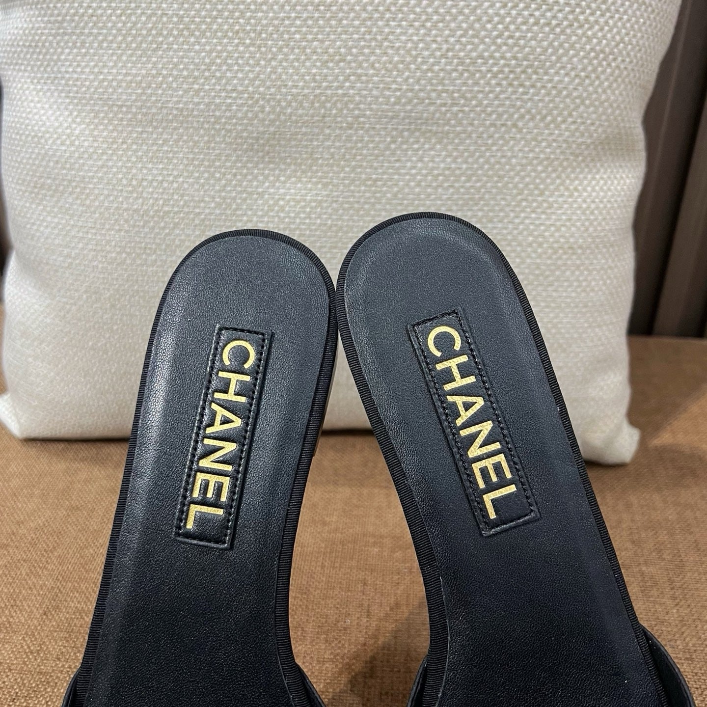 C 리본 슬리퍼
