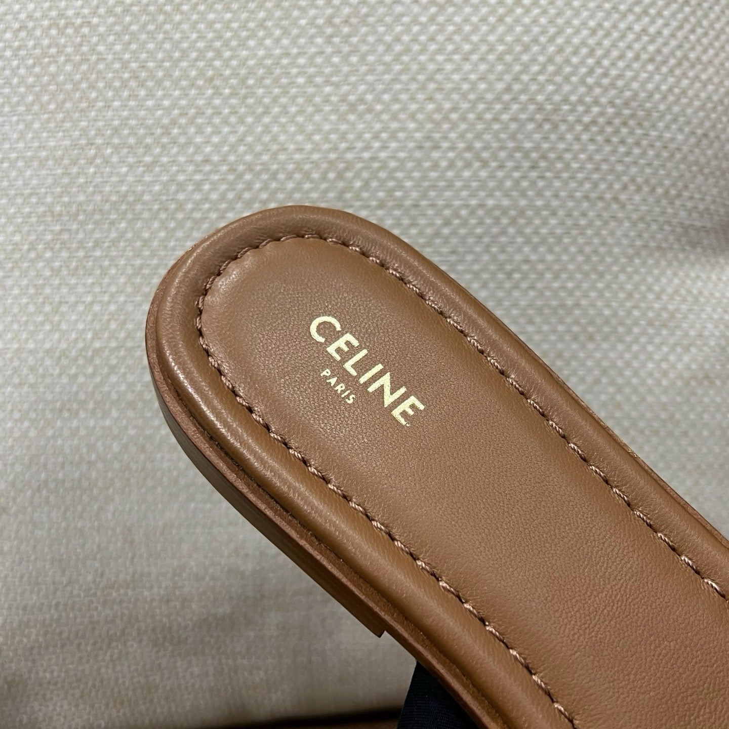 CEL 트리옹프 마리나 프린지 뮬