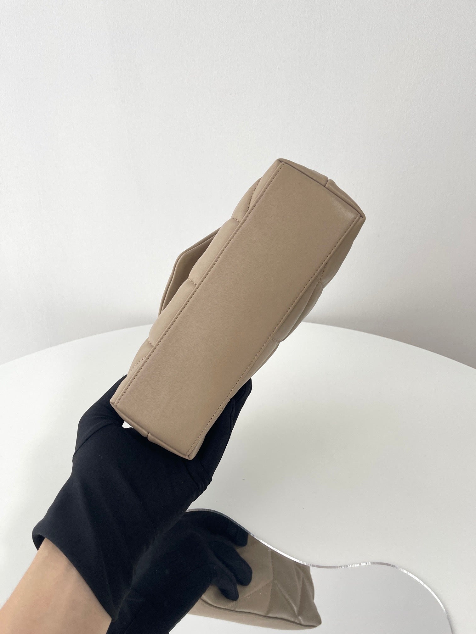 생로랑 루루 푸퍼백 토이 (토프)