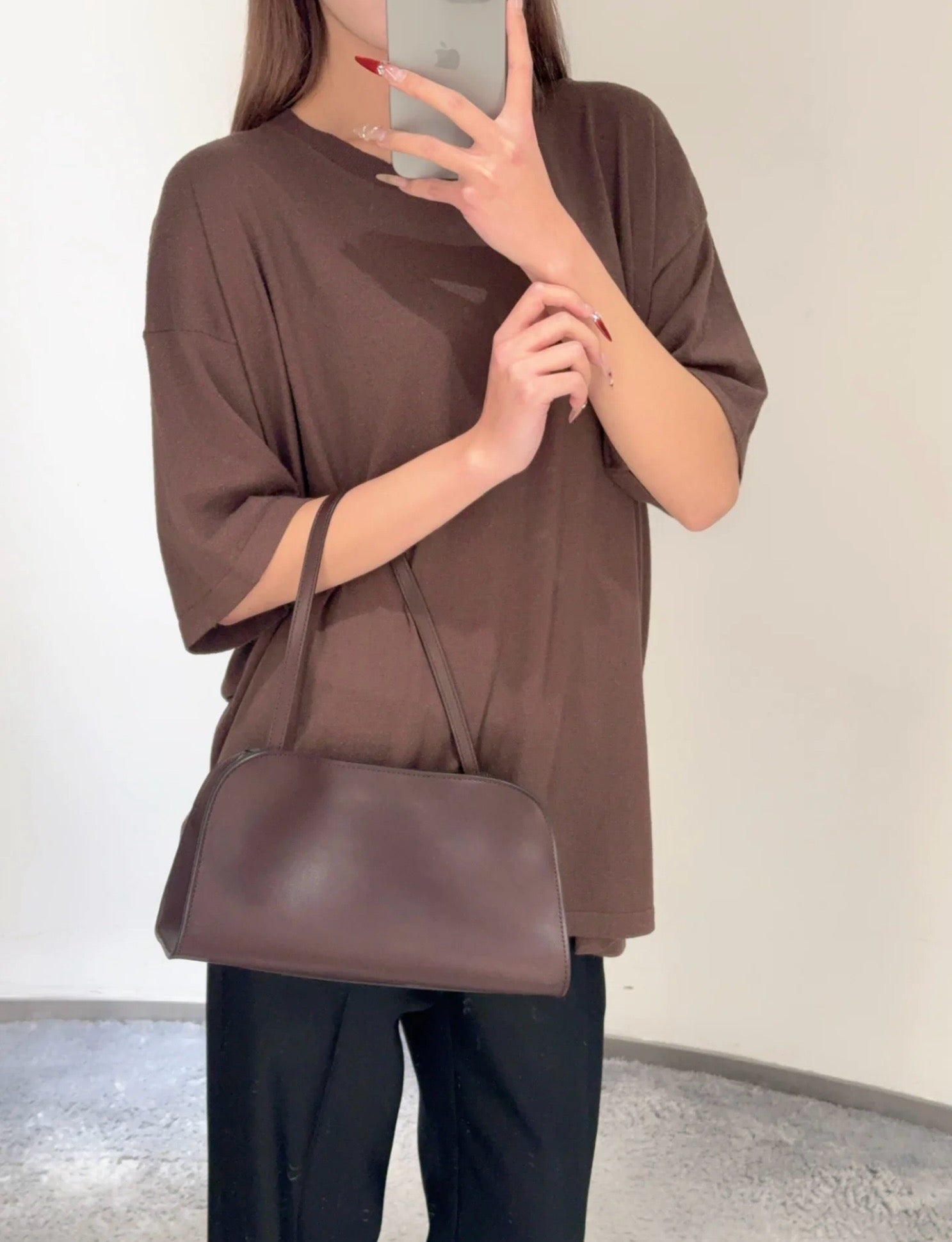 더로우 페기 레더백