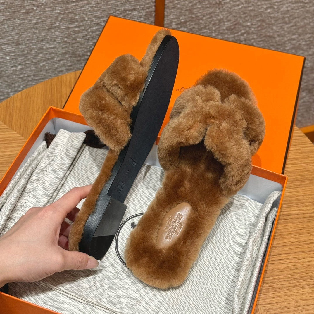 에르메스 Oran 오란 슬리퍼  시어링 (브라운)