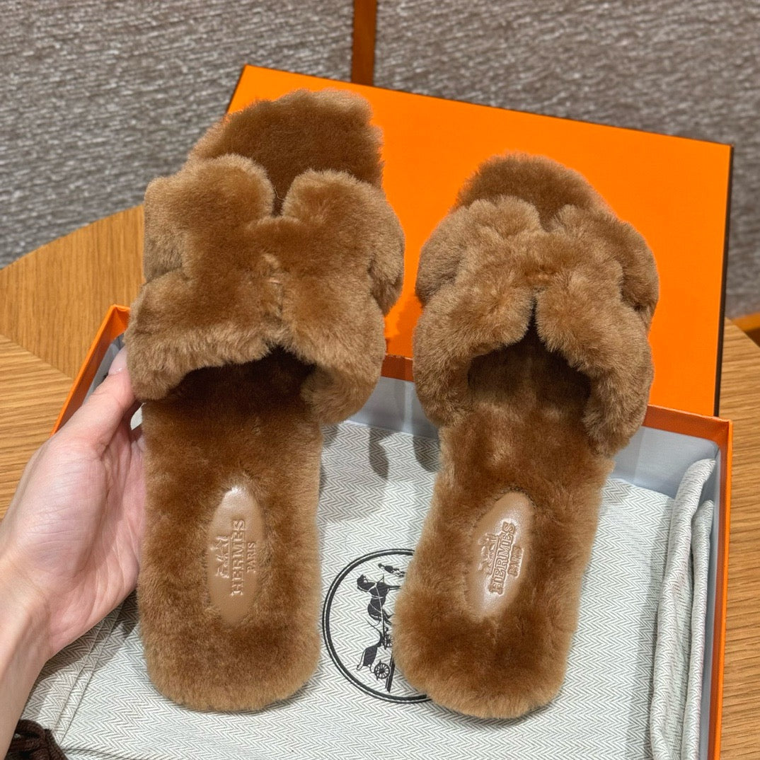 에르메스 Oran 오란 슬리퍼  시어링 (브라운)