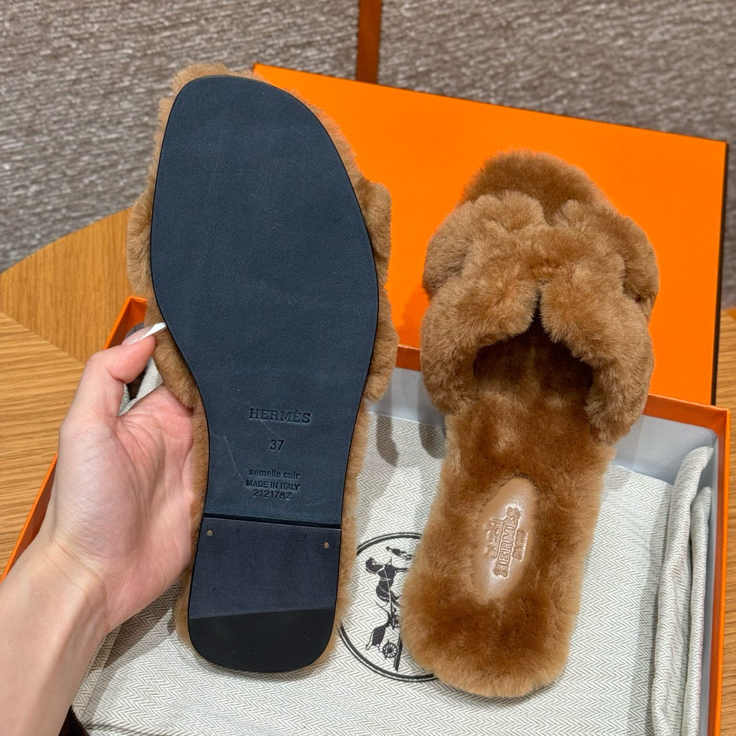 에르메스 Oran 오란 슬리퍼  시어링 (브라운)