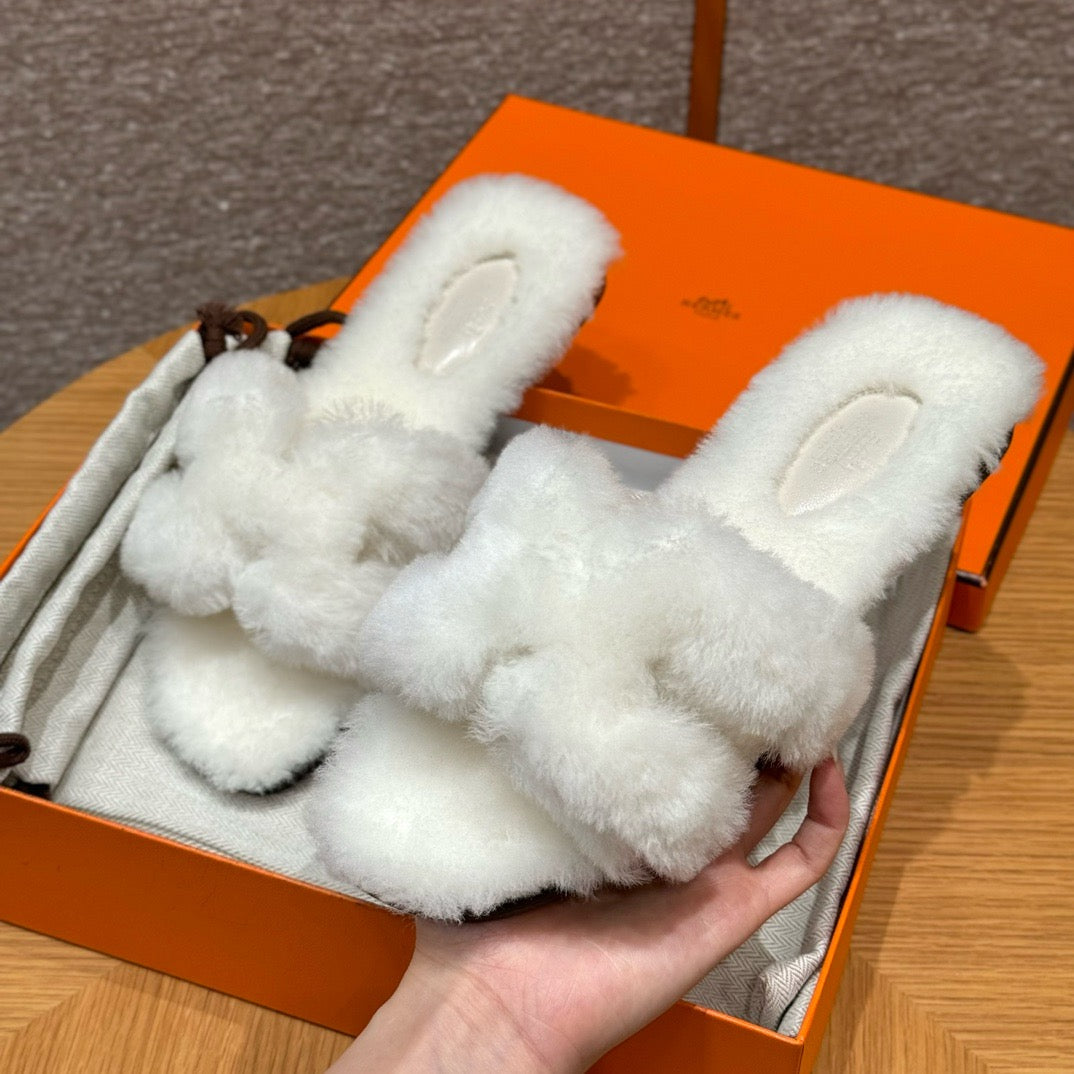에르메스 Oran 오란 슬리퍼  시어링 (화이트)