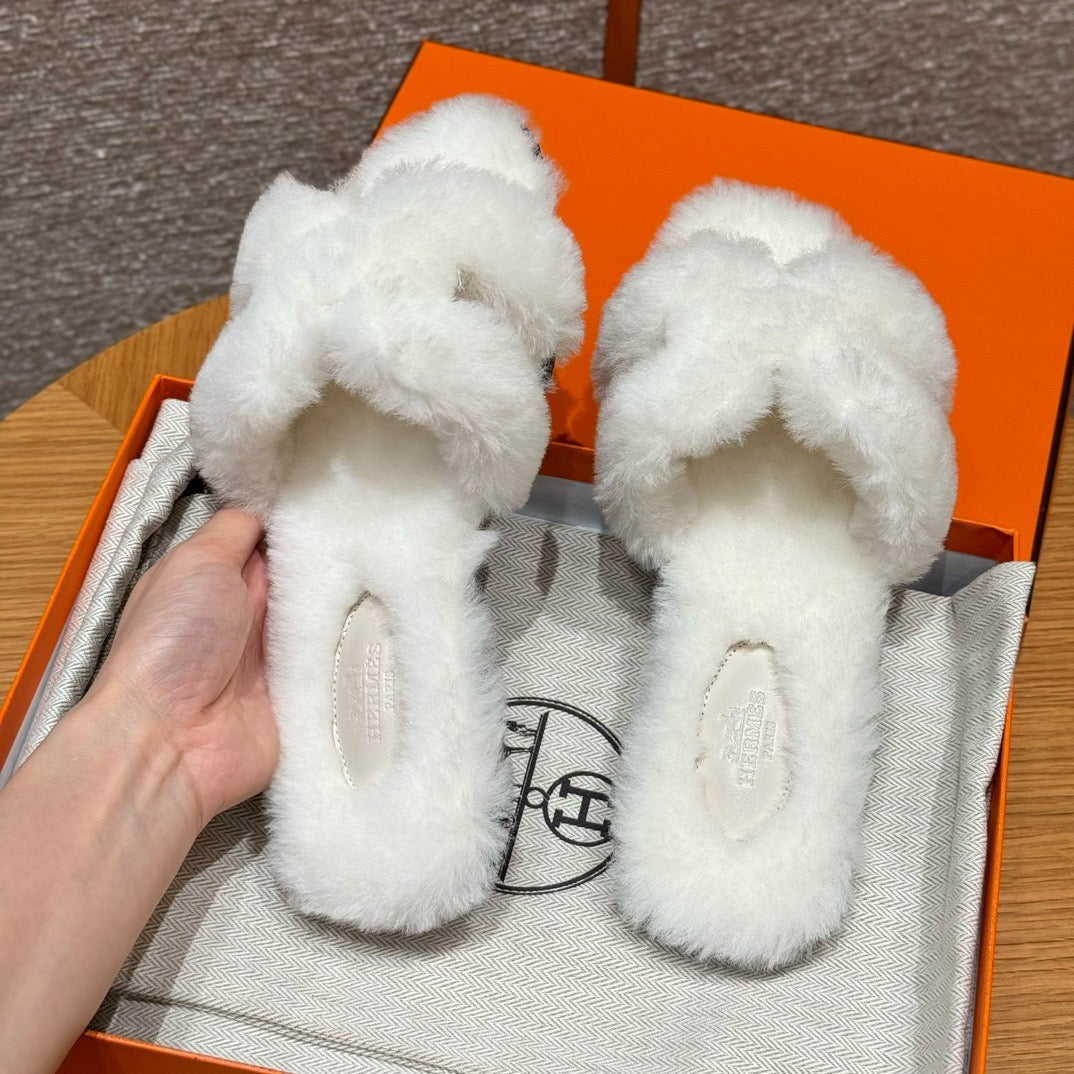 에르메스 Oran 오란 슬리퍼  시어링 (화이트)