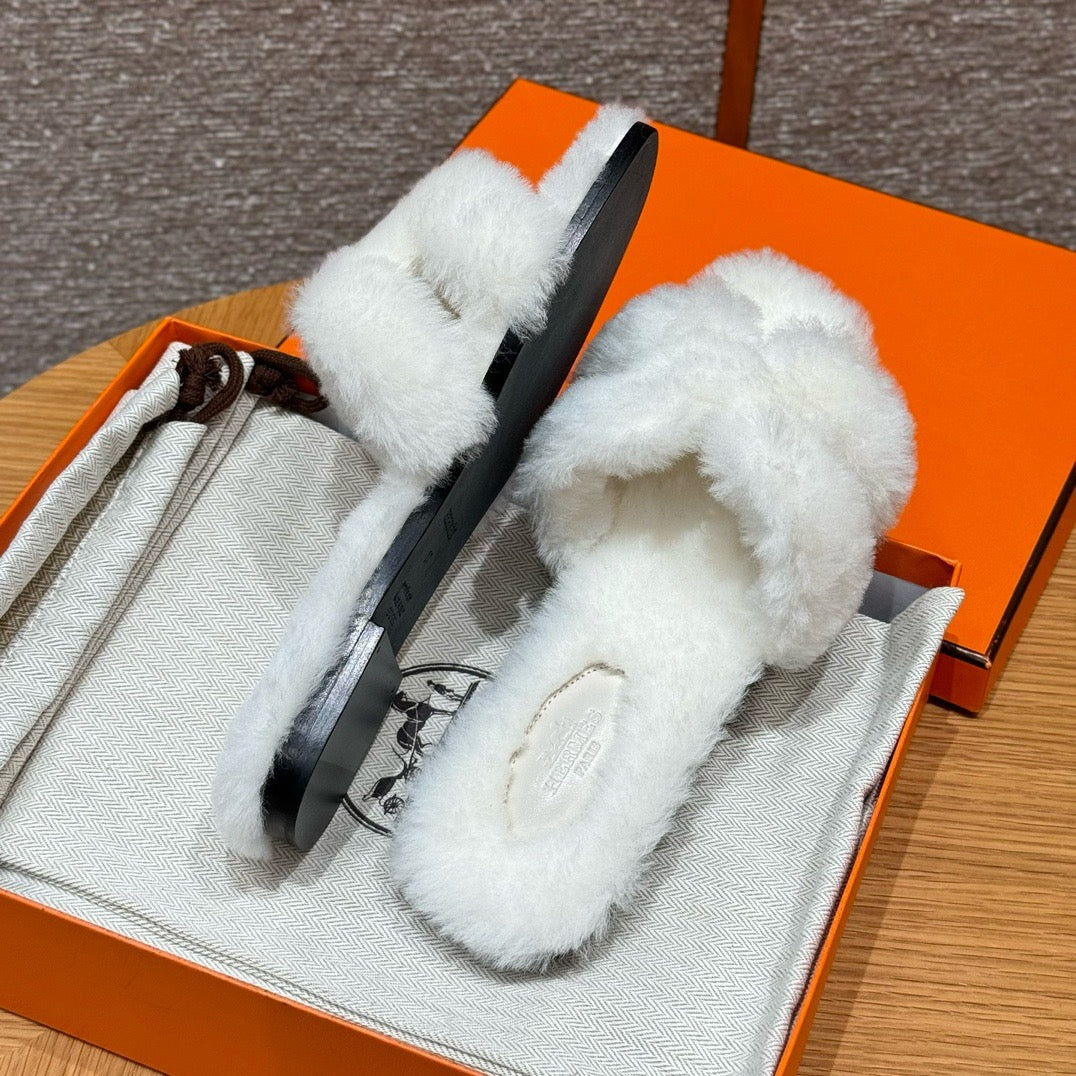 에르메스 Oran 오란 슬리퍼  시어링 (화이트)