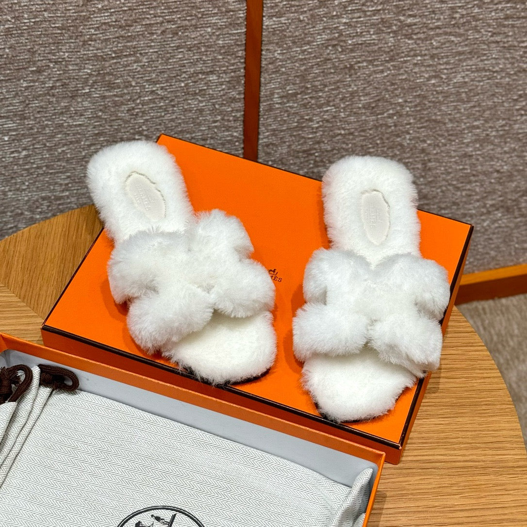 에르메스 Oran 오란 슬리퍼  시어링 (화이트)