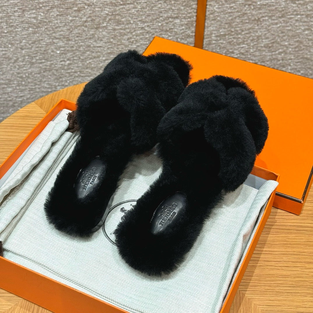 에르메스 Oran 오란 슬리퍼  시어링 (블랙)