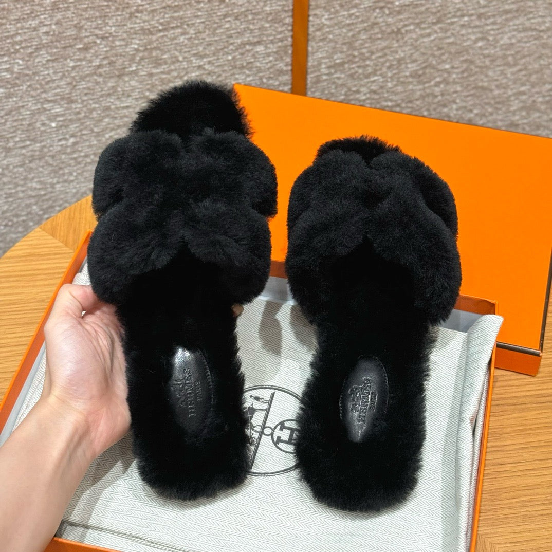 에르메스 Oran 오란 슬리퍼  시어링 (블랙)