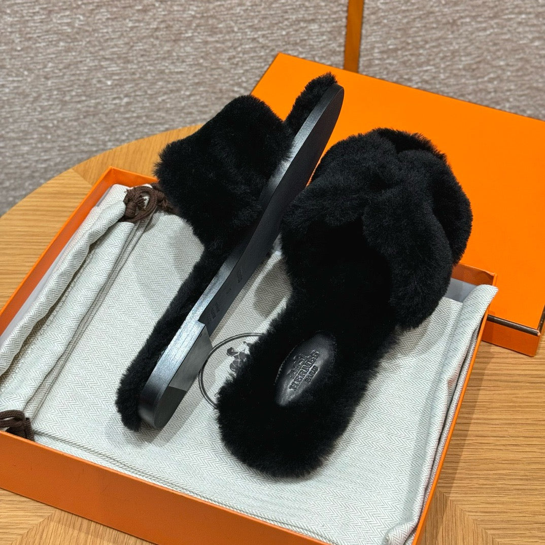 에르메스 Oran 오란 슬리퍼  시어링 (블랙)