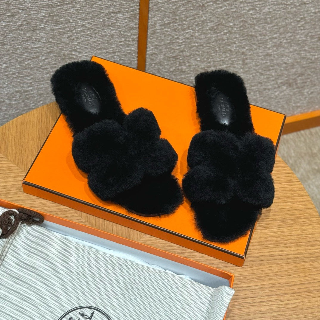 에르메스 Oran 오란 슬리퍼  시어링 (블랙)