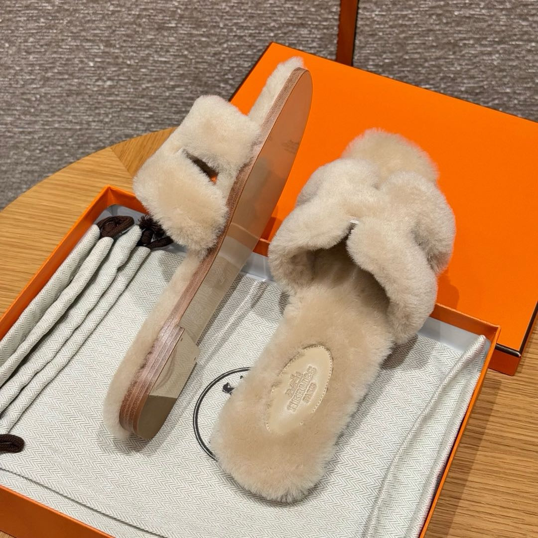 에르메스 Oran 오란 슬리퍼  시어링 (베이지)