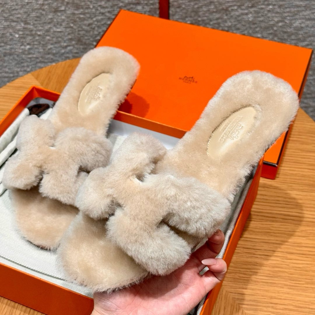 에르메스 Oran 오란 슬리퍼  시어링 (베이지)