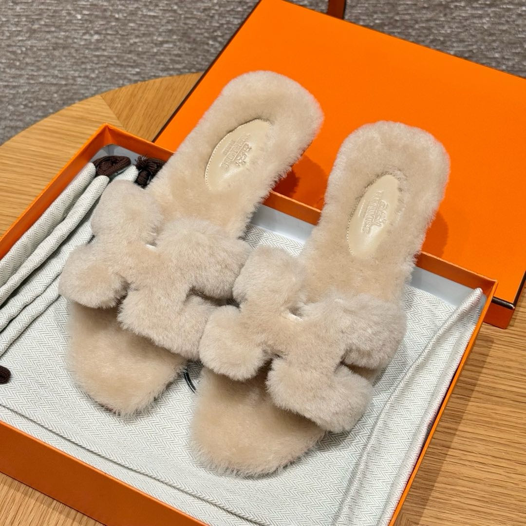 에르메스 Oran 오란 슬리퍼  시어링 (베이지)
