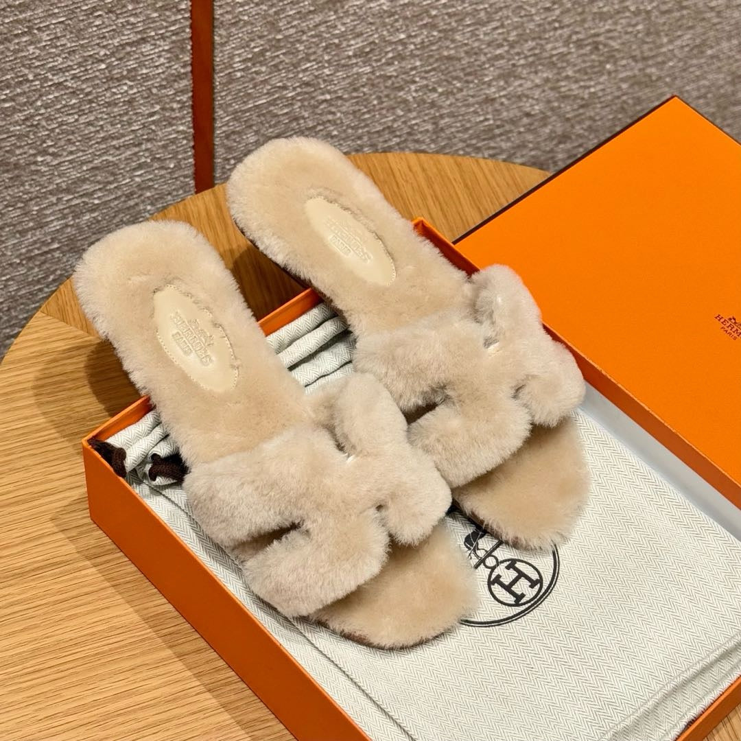 에르메스 Oran 오란 슬리퍼  시어링 (베이지)