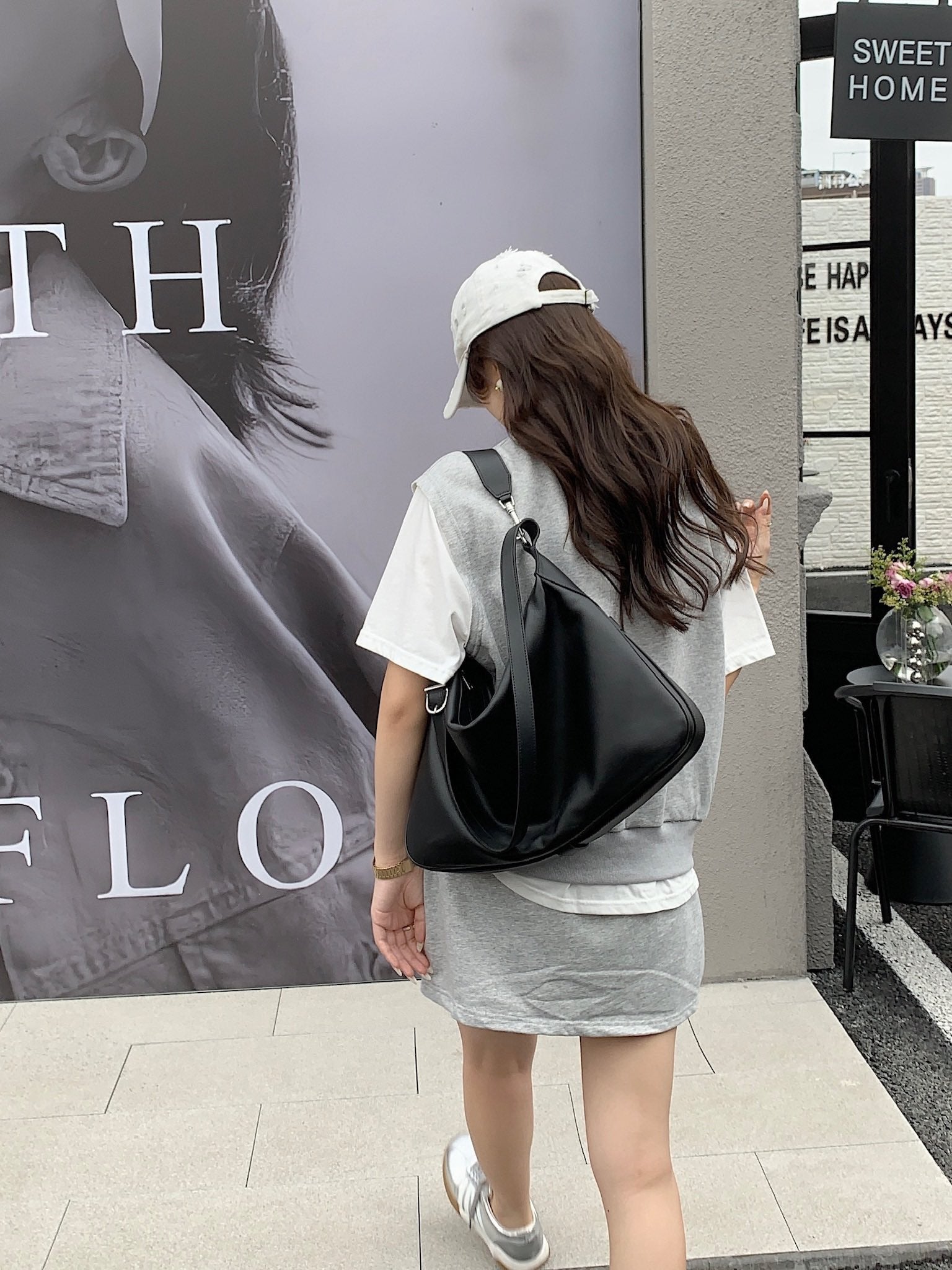 CEL 로미 숄더백 라지