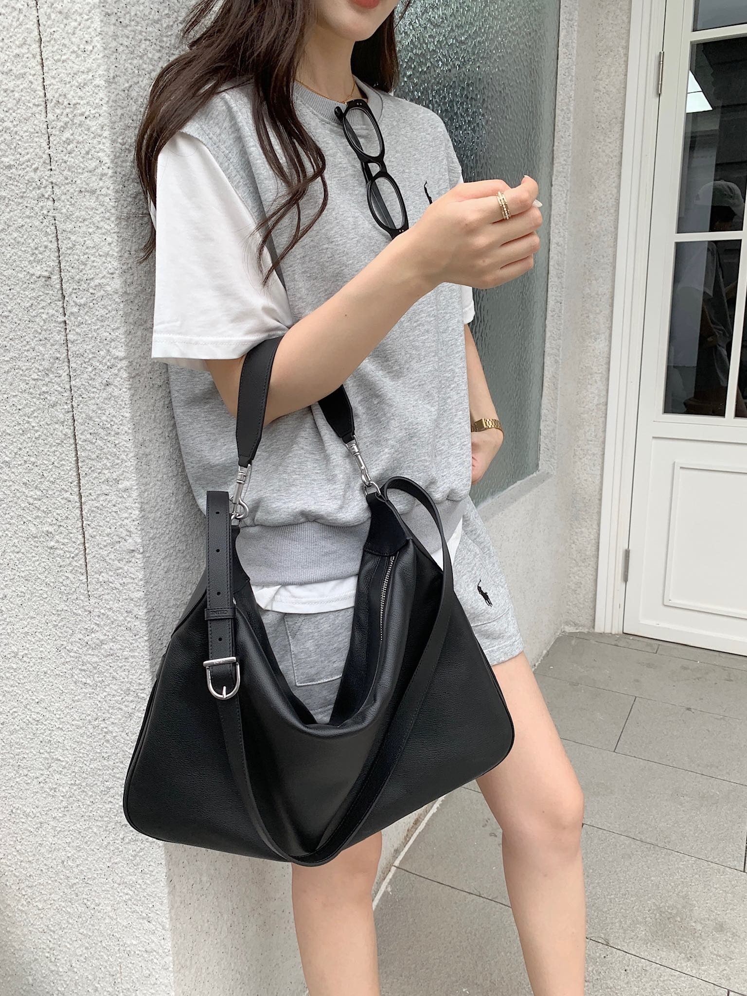CEL 로미 숄더백 라지