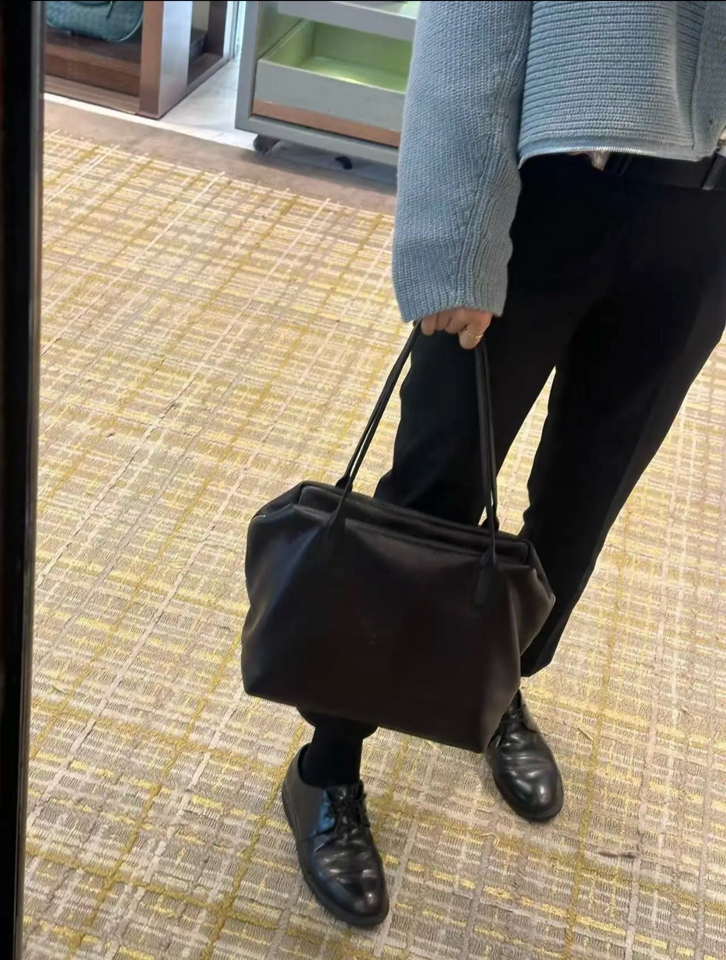 더로우 앙리 숄더백