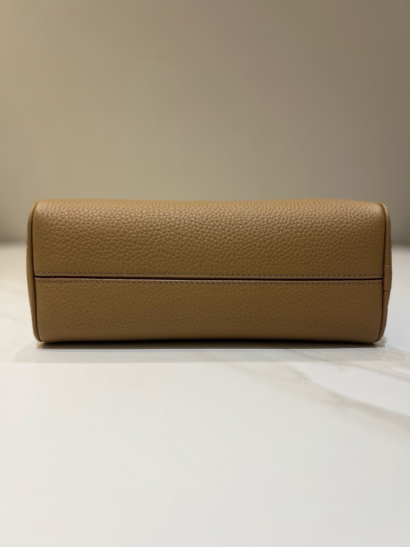 더로우 인디아 10 그레인레더백