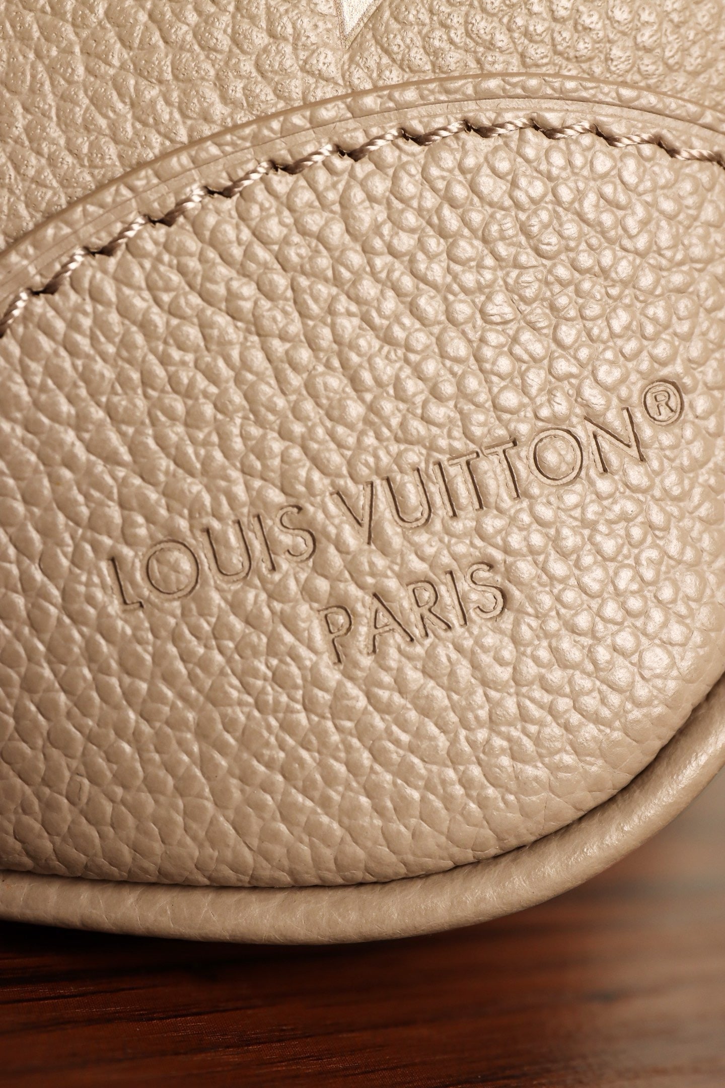 루이비통 앙프렝뜨 바이컬러 불로뉴
