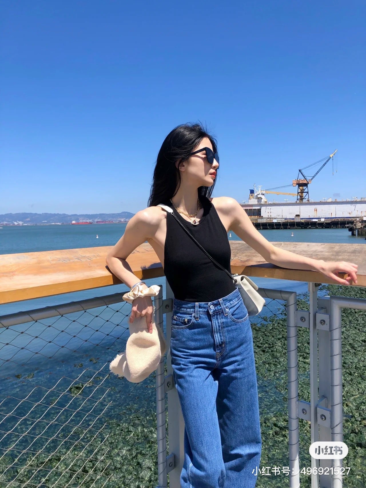 생로랑 니키백 베이비 빈티지 레더 (아이보리)