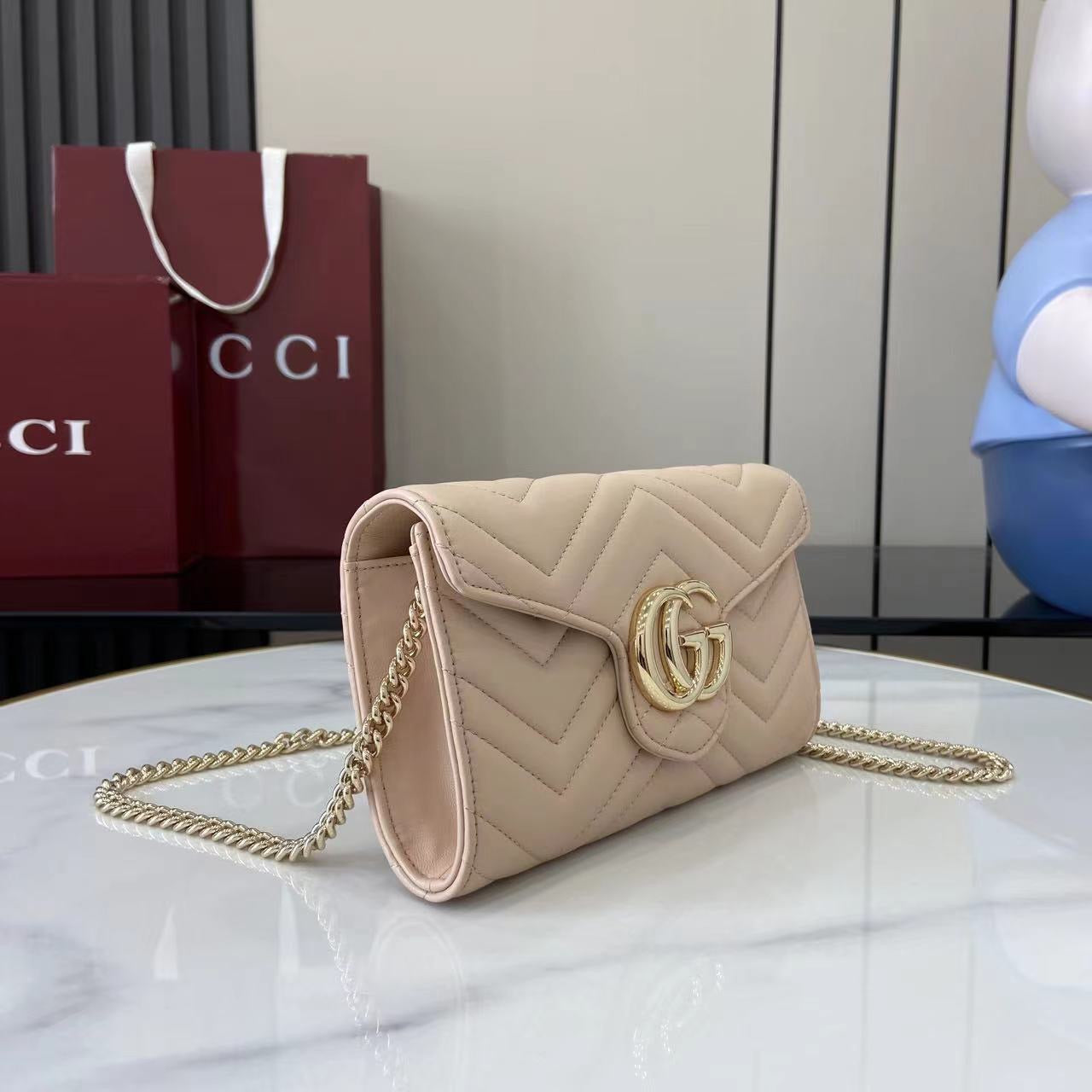 구찌 GG 마몬트 체인 달린 지갑
