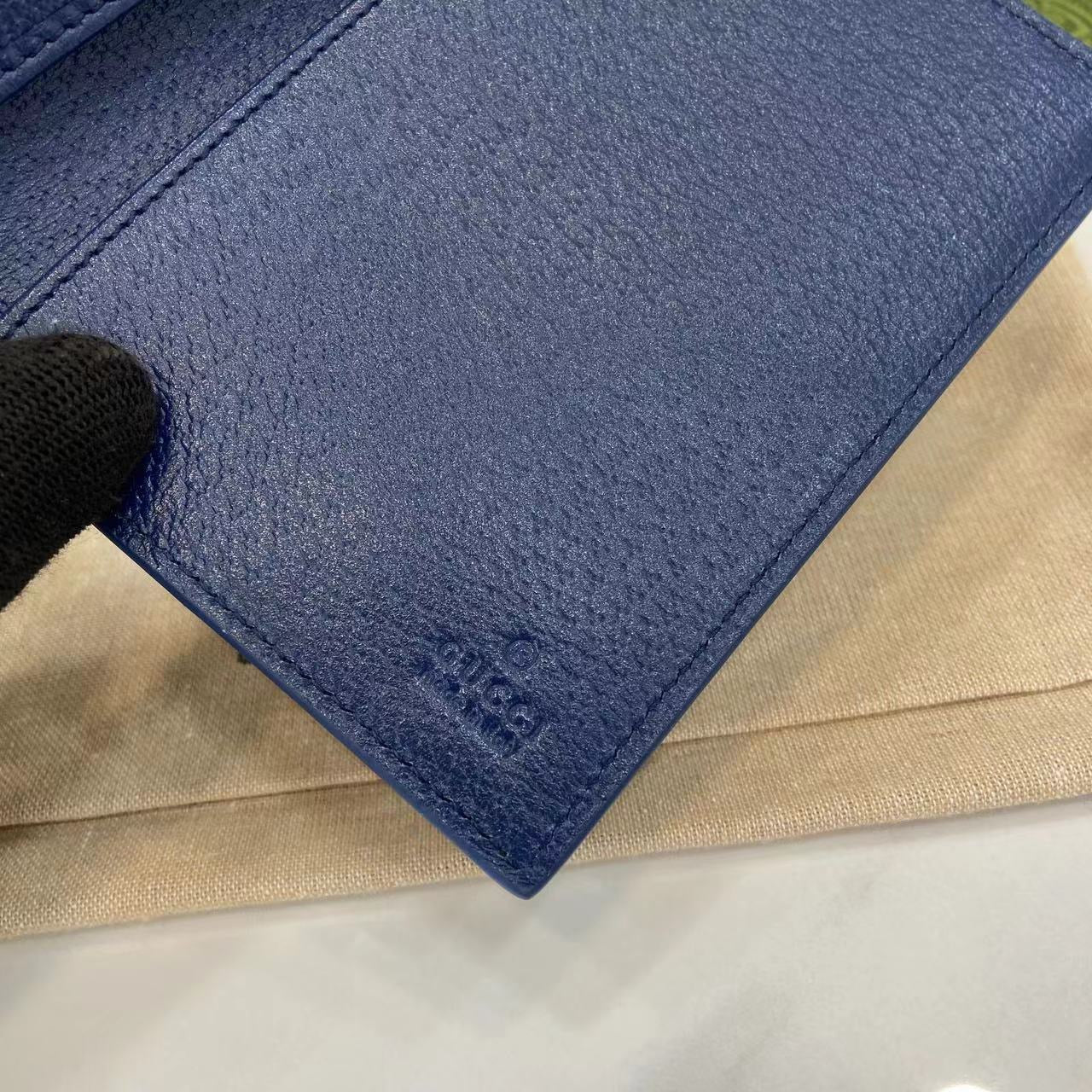 구찌 GG 여권 케이스