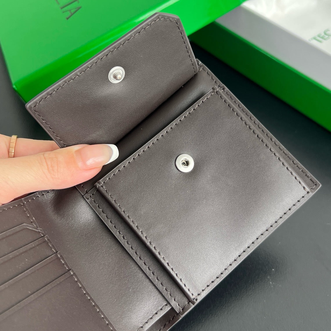 보테가 베네타 인트레치아토 피콜로 코인 반지갑