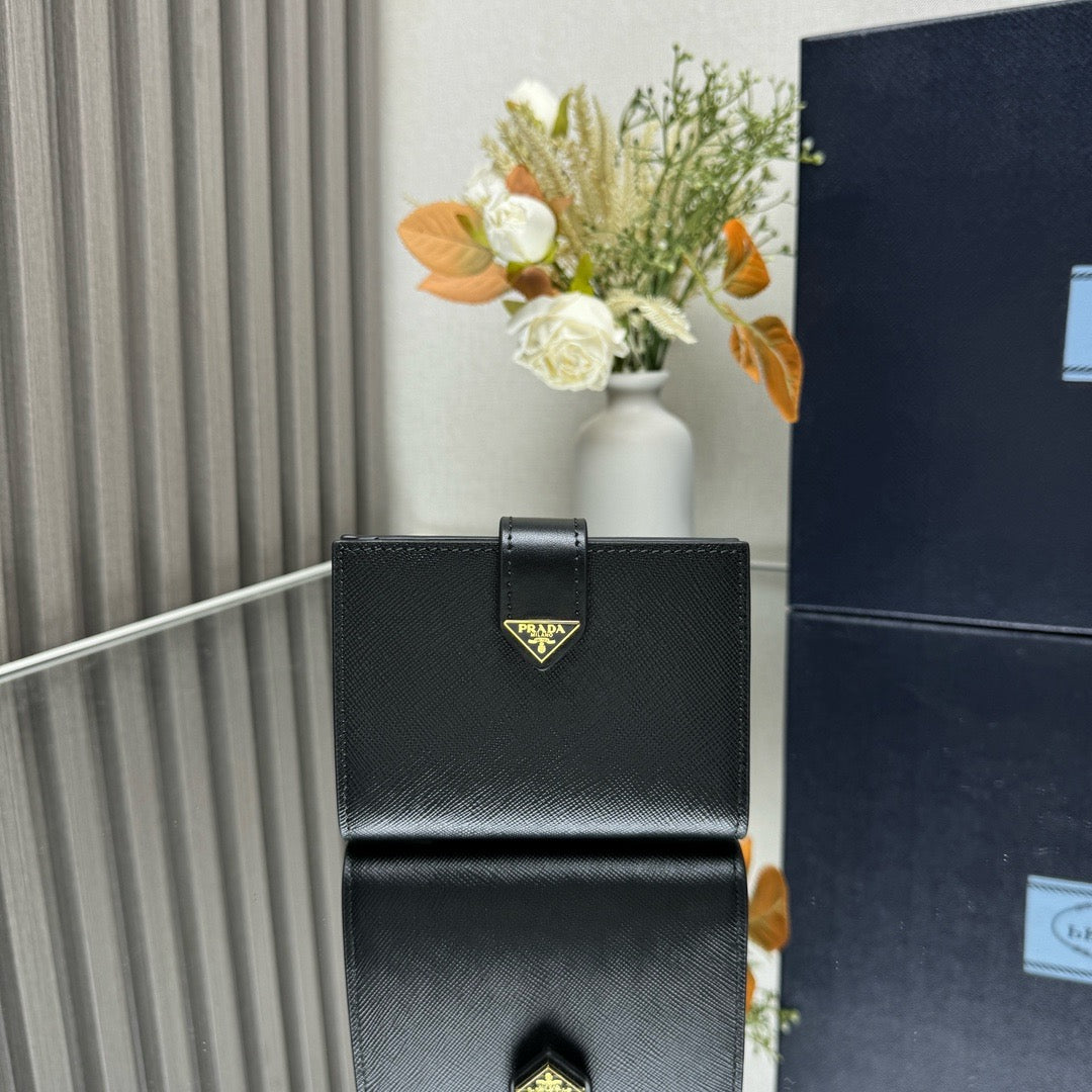 프라다 사피아노 숏 지갑