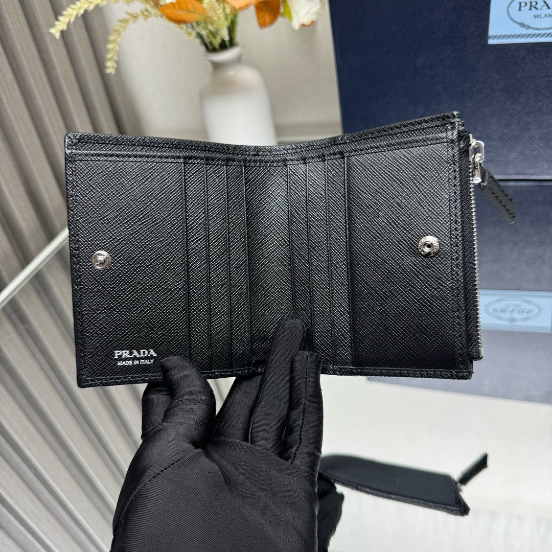 프라다 삼각로고 리나일론 반지갑