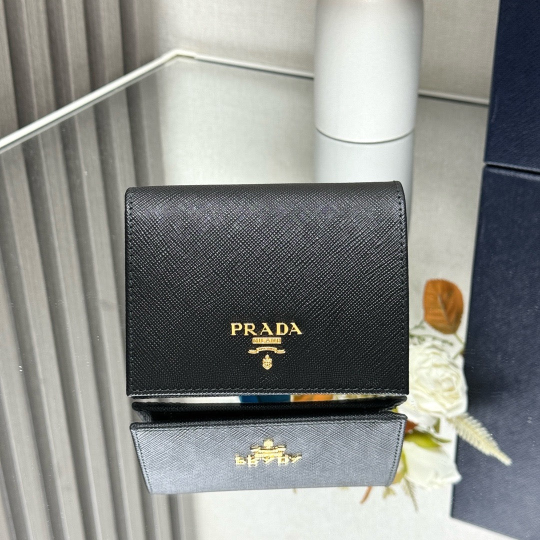 프라다 비텔로 사피아노 반지갑