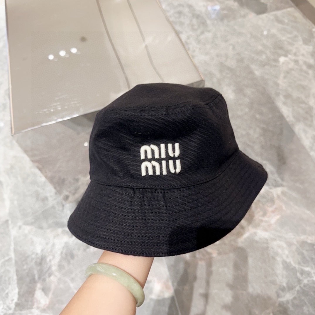 미우미우 버킷햇 1