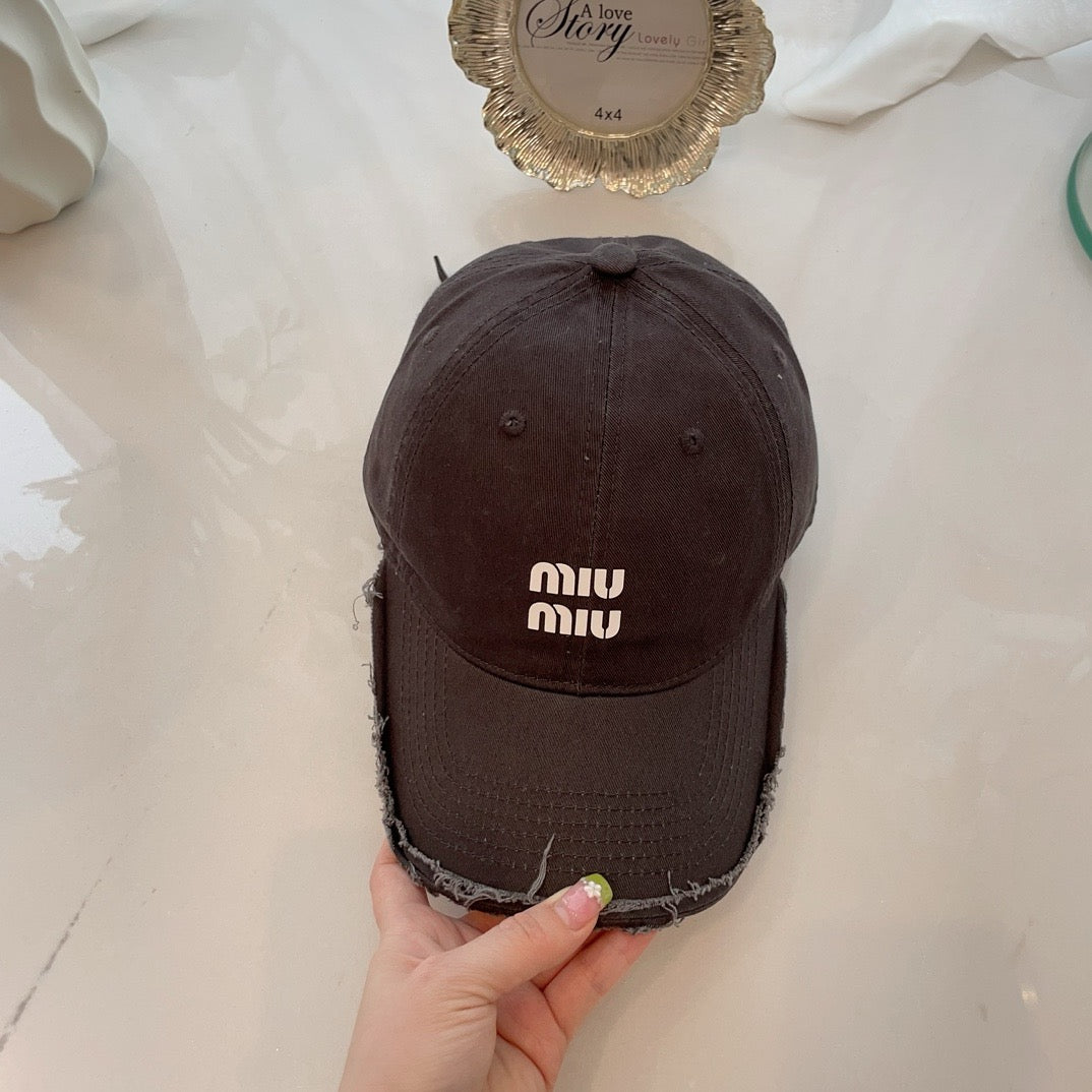 미우미우 볼캡 1