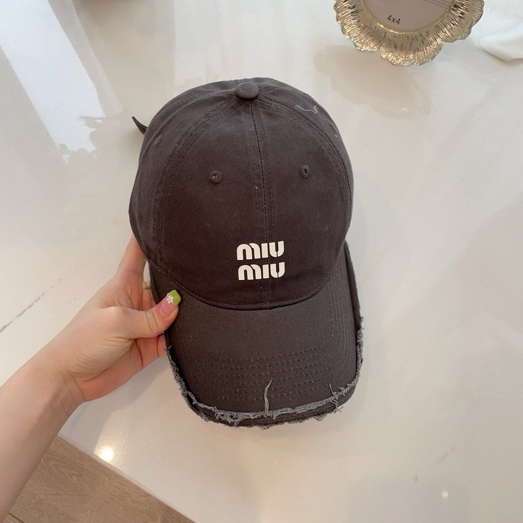 미우미우 볼캡 1