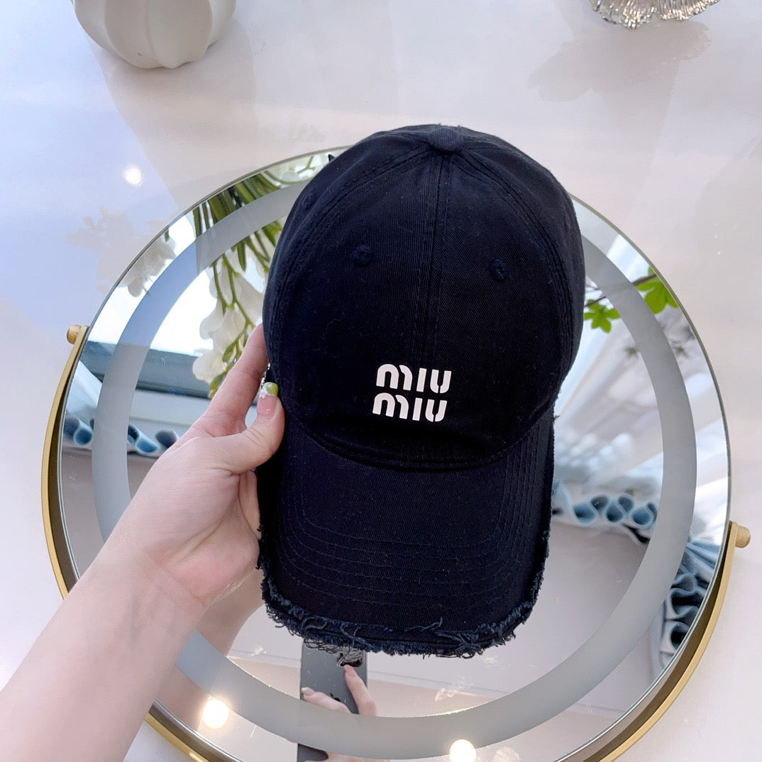 미우미우 볼캡 1