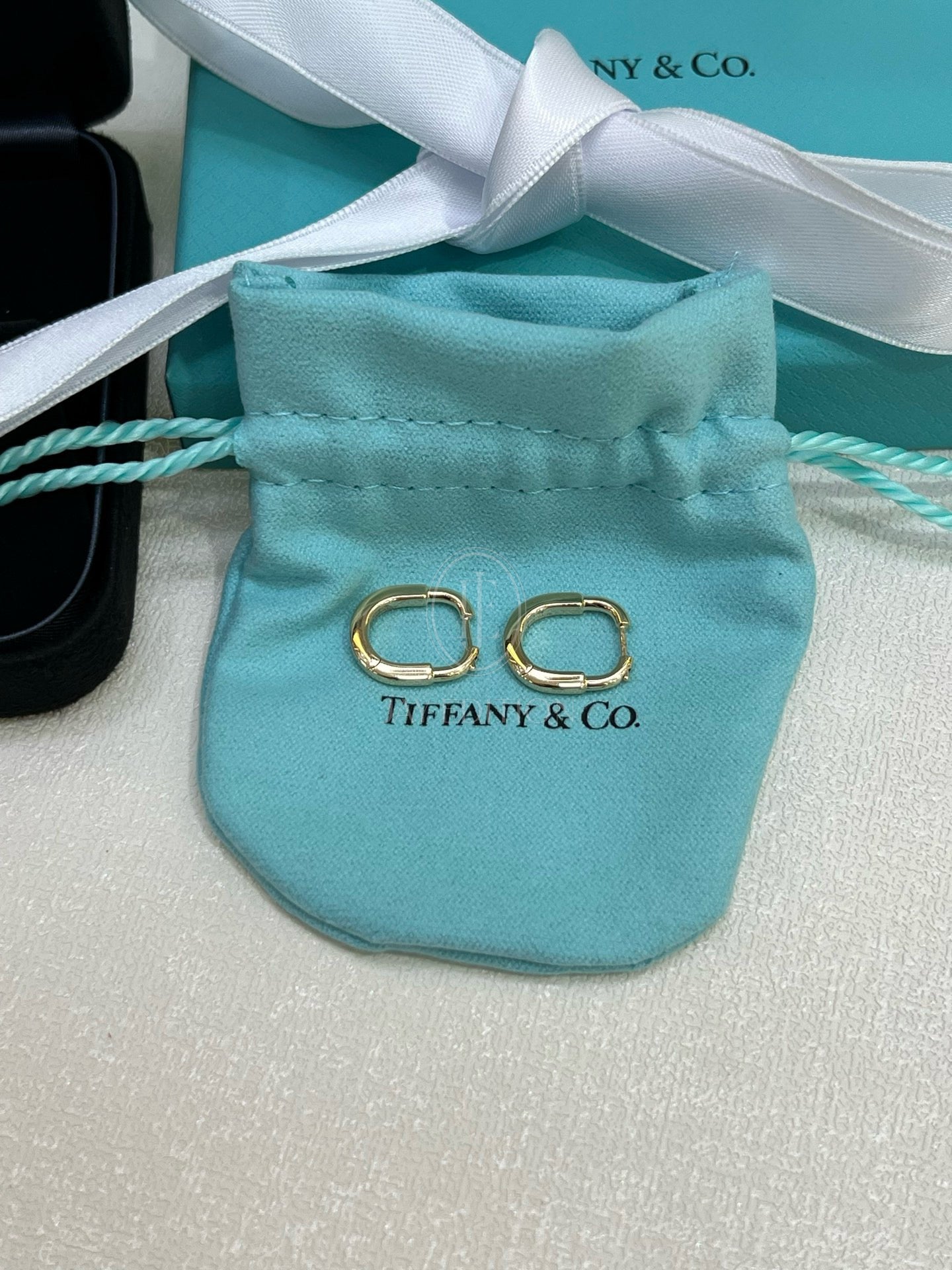 티파니 락 이어링 (18K)