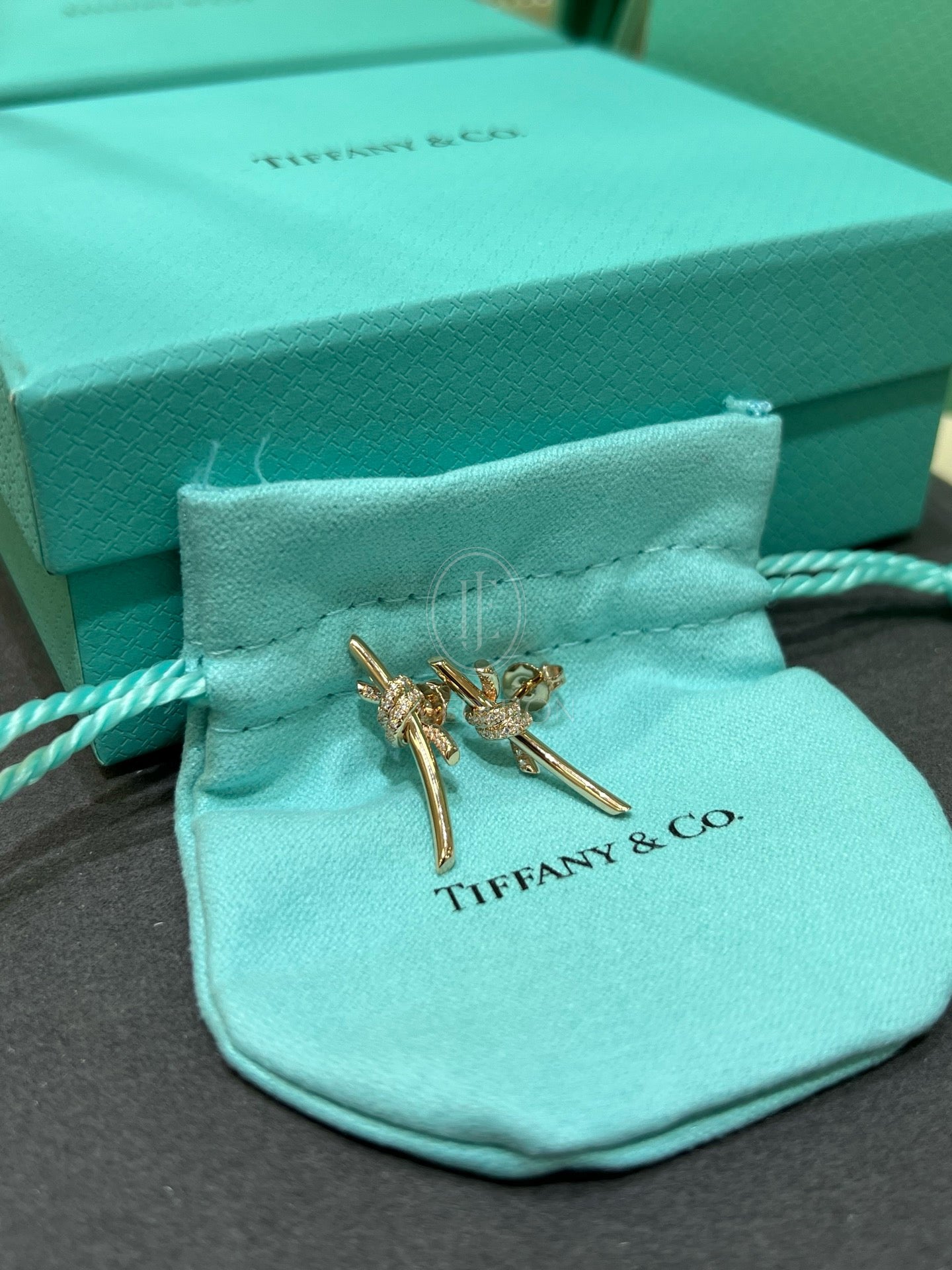 티파니 노트 이어링 (18K)