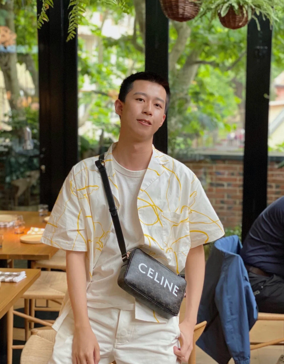 CEL 트리옹프 메신저백